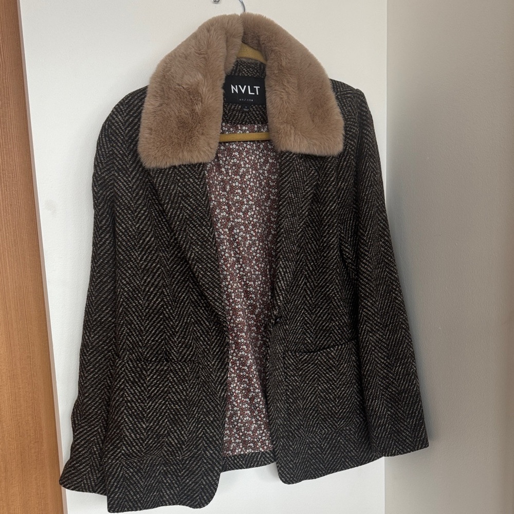 NVLT (Nordstroms) Women's Brown Herringbone Blazer with Tan Faux Fur Collar med